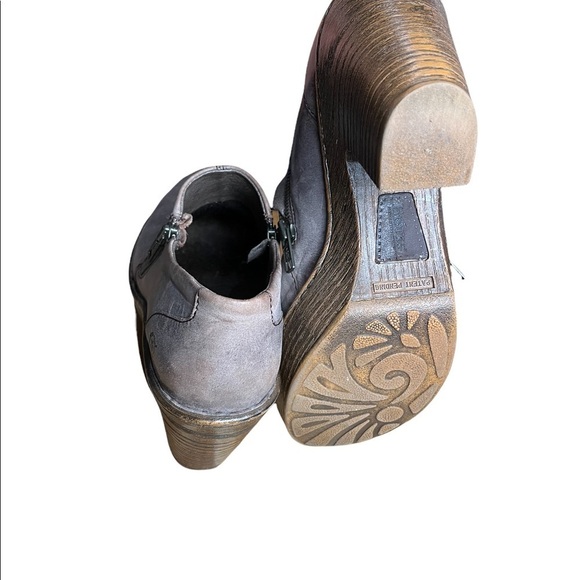 Born Famke low ankle bootie clogs - Picture 5 of 10